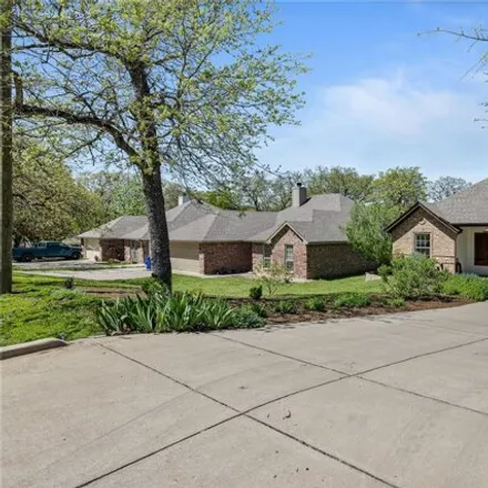 Buy this 3 bed house on 1133 North Stewart Street in Azle, TX 76020