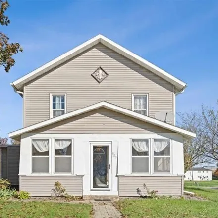 Buy this 3 bed house on 885 Valley Street in Mediapolis, Des Moines County