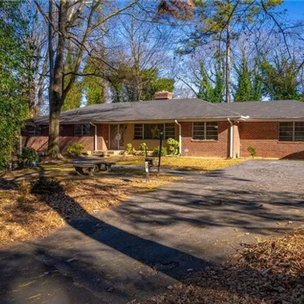 Buy this 5 bed house on 129 W Lake Ave Nw in Atlanta, Georgia