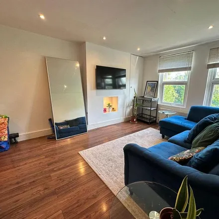 Rent this 1 bed duplex on 91 Fordwych Road in London, NW2 3PA