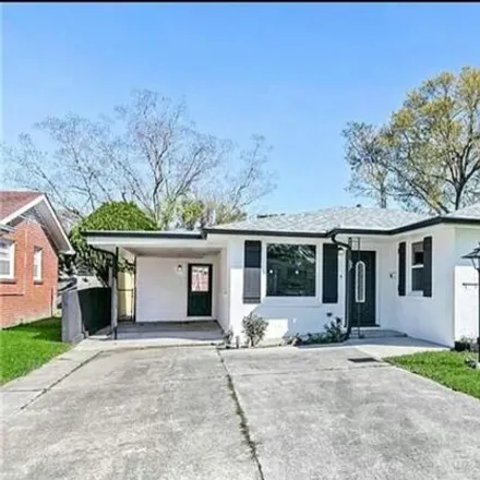 Buy this 3 bed house on 3213 41st Street in Metairie, LA 70001