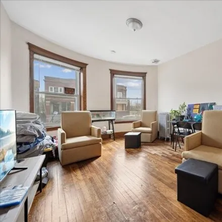 Image 5 - 7250-7252 South Yale Avenue, Chicago, IL 60621, USA - House for sale