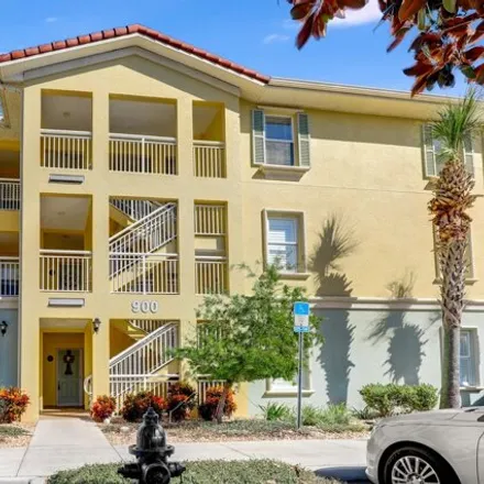 Buy this 3 bed condo on 900 Canopy Ln Unit 913 in Palm Coast, Florida