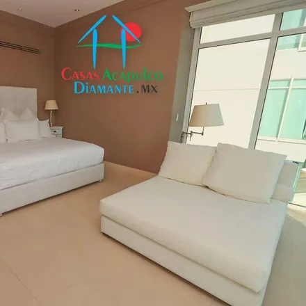 Buy this 4 bed apartment on Calle Costera de las Palmas in 39300 Acapulco, GRO