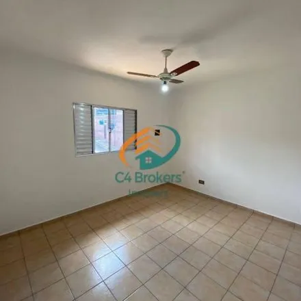 Buy this 3 bed house on Rua Fluminense in Itapegica, Guarulhos - SP