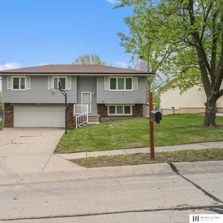 Buy this 3 bed house on 2328 Scarborough Drive in Bellevue, NE 68123