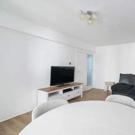 Image 5 - Gilbert House, Lupus Street, London, SW1V 3HD, United Kingdom - Apartment for rent