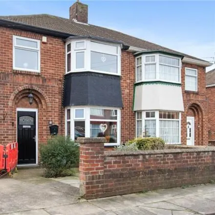 Buy this 3 bed duplex on Cartledge Avenue in Old Clee, DN32 8ES