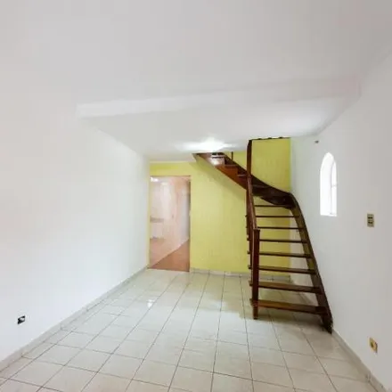 Rent this 4 bed house on Rua Esdras Prates da Silveira in Vila São José, Osasco - SP