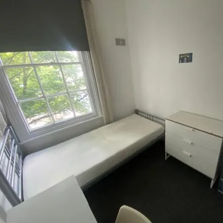 Image 3 - 23 Clarkehouse Road, Sheffield, S10 2LE, United Kingdom - Townhouse for rent