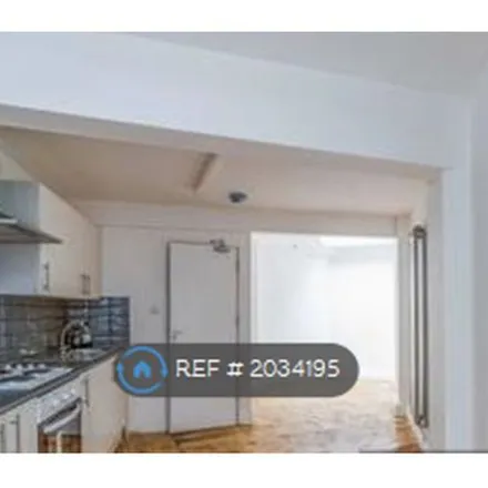 Rent this 5 bed townhouse on 29 Northdown Street in London, N1 9BL