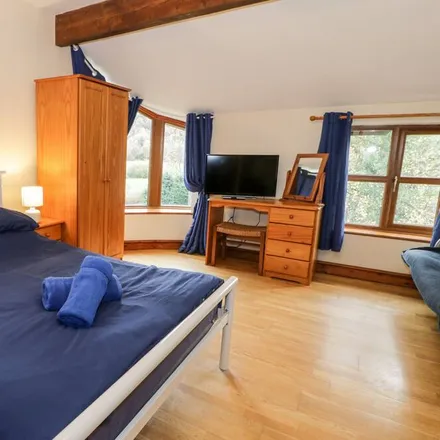 Rent this 5 bed townhouse on Llanrug in LL55 4DA, United Kingdom