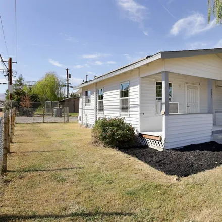 Buy this 2 bed house on 1 Victor Street in Taft, Kern County