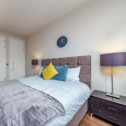 Rent this 4 bed room on Stroke Association in 238 City Road, London