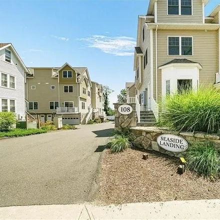 Image 1 - 108 Seaside Avenue, Stamford, CT 06902, USA - Townhouse for sale