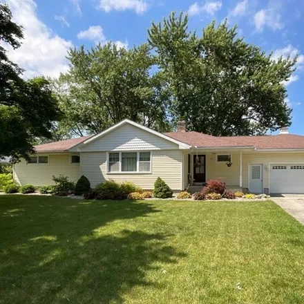 Buy this 3 bed house on 161 Meadow Ln in Clyde, Ohio