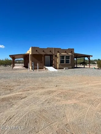 Buy this 3 bed house on unnamed road in Quartzsite, AZ 85436
