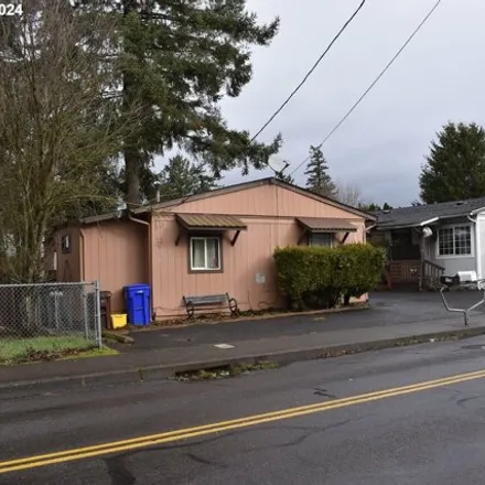 Buy this 6 bed house on 18747 Southeast Yamhill Street in Portland, OR 97233