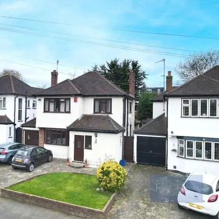 Buy this 4 bed house on Fontayne Avenue in Grange Hill, Chigwell