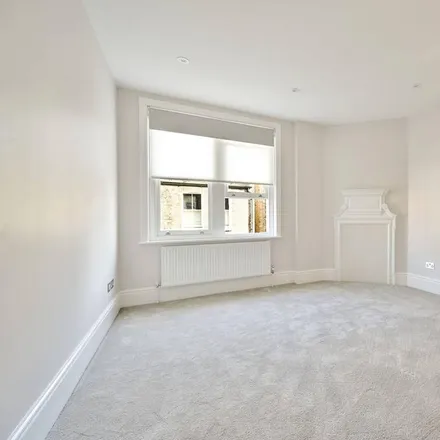 Image 7 - Charleville Road, London, W14 9JH, United Kingdom - Apartment for rent