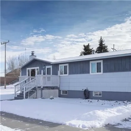 Image 3 - 166 9th Street West, Hardin, MT 59034, USA - House for sale