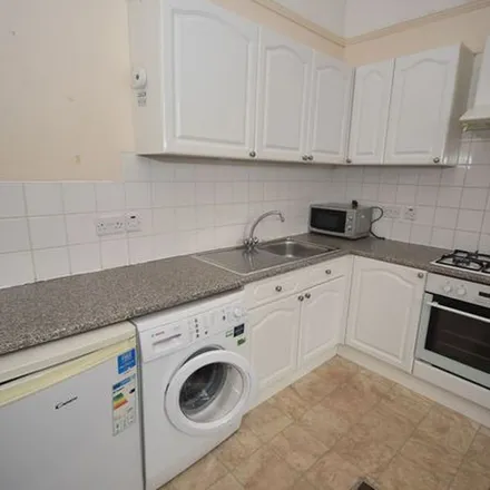 Image 3 - Platt Lane, Manchester, M14 7NZ, United Kingdom - Apartment for rent