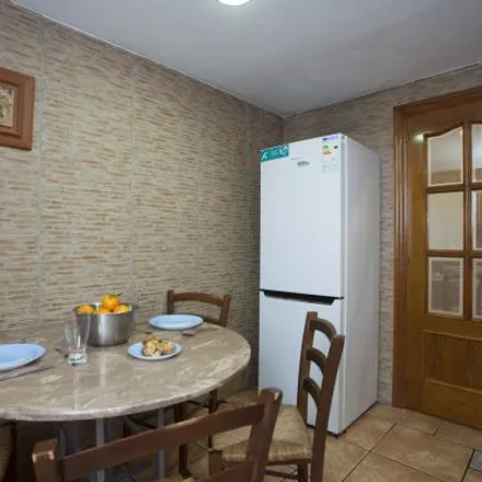 Image 8 - Carrer d'Esteve Ballester, 18, 46022 Valencia, Spain - Apartment for rent