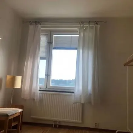 Rent this 1 bed apartment on Briljantgatan 35 in 421 49 Gothenburg, Sweden