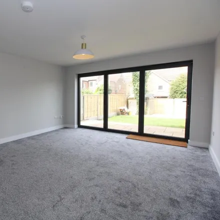 Image 2 - 12 Mansfield Close, Poole, BH14 0DH, United Kingdom - Duplex for rent