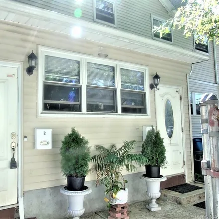Image 1 - 602 Beach Avenue, New York, NY 10473, USA - Townhouse for rent