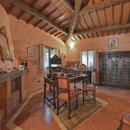 Rent this 4 bed house on Osteria al Ponte in Via Antonio Casabianca, 25
