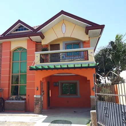 Rent this 6 bed house on Bayubay Sur