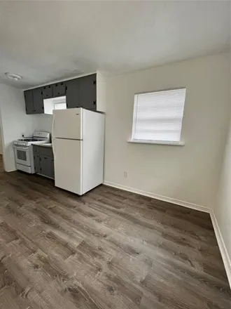 Image 2 - 4345 Travis Street, Dallas, TX 75221, USA - Apartment for rent