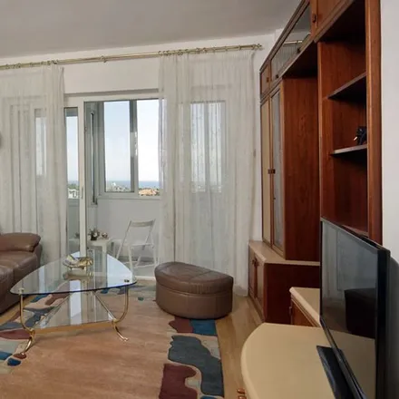Rent this 2 bed apartment on Makedonia 35 in Център, Varna 9002