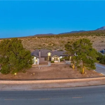 Image 2 - 31920 Crystalaire Dr, Llano, California, 93544 - House for sale