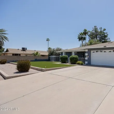 Rent this 3 bed house on 3122 S George Dr in Tempe, Arizona
