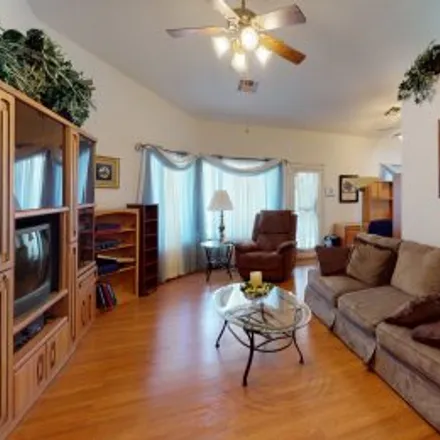 Image 1 - 4631 Imperial Beach Avenue, Decatur Meadows, North Las Vegas - Apartment for rent