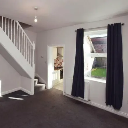 Image 5 - Beaconsfield Road, West Timperley, WA14 5LQ, United Kingdom - Townhouse for rent