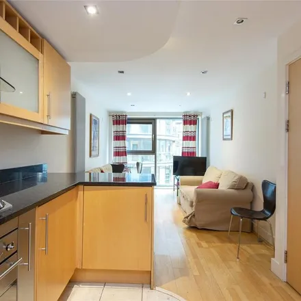 Image 7 - 41 Millharbour, Millwall, London, E14 9JS, United Kingdom - Apartment for rent