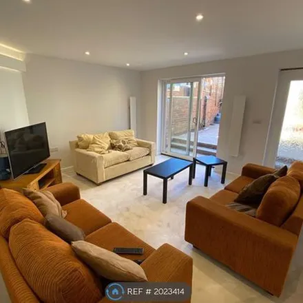 Image 6 - 17 Morley Road, Exeter, EX4 7BD, United Kingdom - Apartment for rent