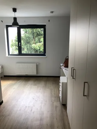 Rent this 1 bed apartment on Schwachhauser Heerstraße 17 in 28203 Bremen, Germany