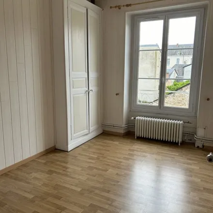 Rent this 5 bed apartment on 25 Rue Gallieni in 72200 La Flèche, France