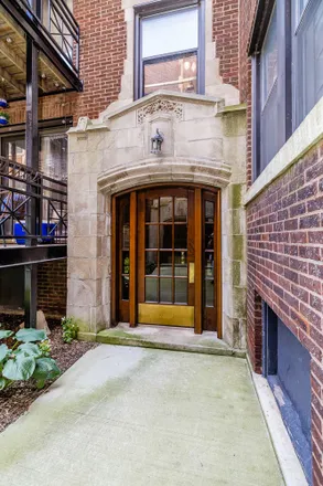 Image 2 - 1133-1151 West Grace Street, Chicago, IL 60613, USA - House for sale