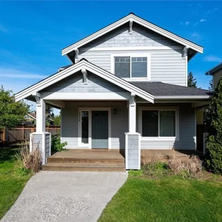 Buy this 3 bed house on 2879 West Maryland Street in Bellingham, WA 98225