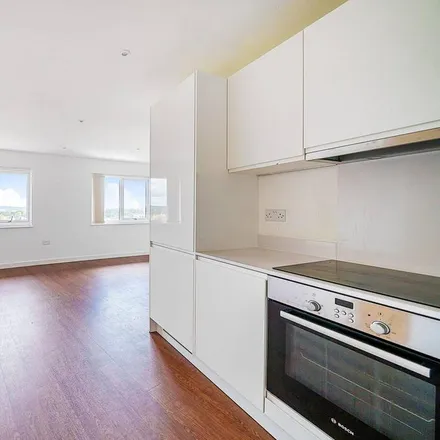 Image 1 - Royal Court, Howard Road, London, HA7 1BT, United Kingdom - Apartment for rent