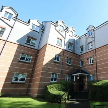 Rent this 2 bed apartment on Cartbank Grove in New Cathcart, Glasgow