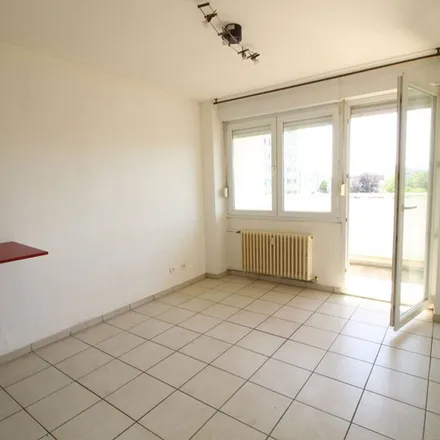 Image 5 - 88 En Fournirue, 57014 Metz, France - Apartment for rent