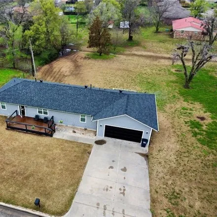 Buy this 3 bed house on 1701 West University Street in Shawnee, OK 74804