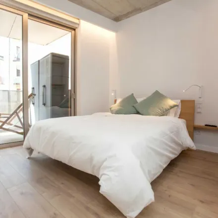 Image 6 - Carrer de Valldonzella, 54, 08001 Barcelona, Spain - Apartment for rent