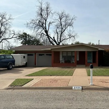 Buy this 3 bed house on 2904 33rd Street in Snyder, TX 79549